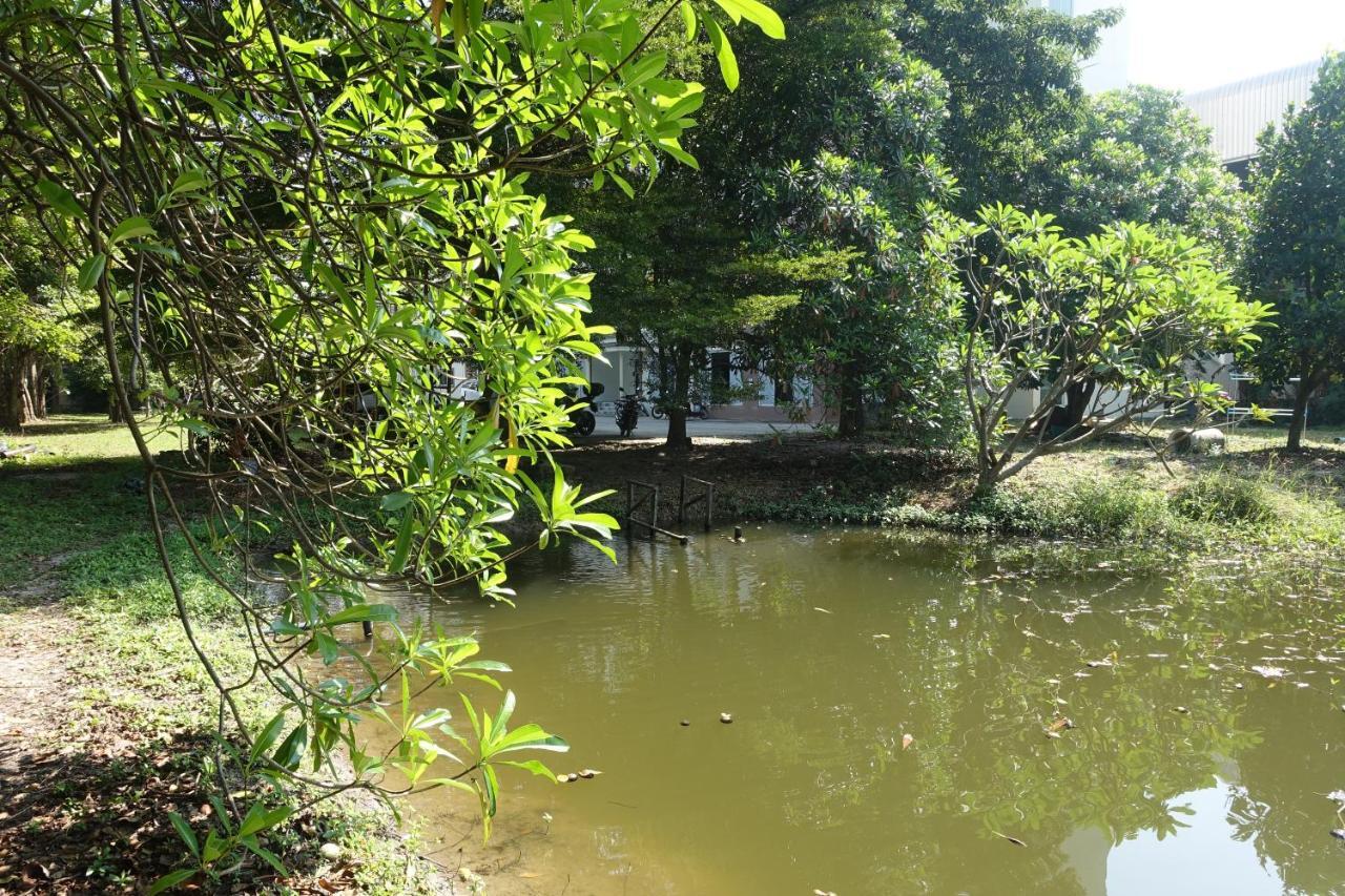 邦雅公园公寓 Ban Bang Yai  外观 照片